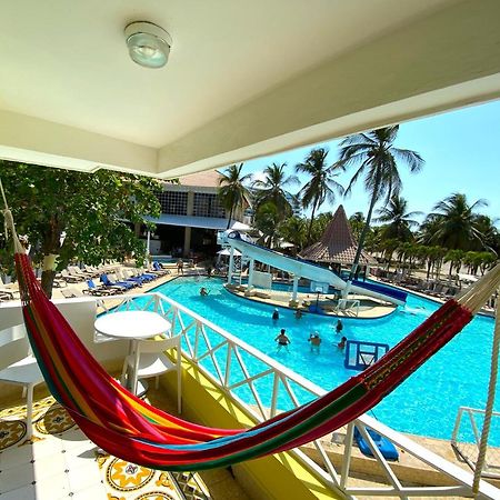 Hotel Las Americas Casa De Playa Cartagena Exterior photo Hammock on a balcony