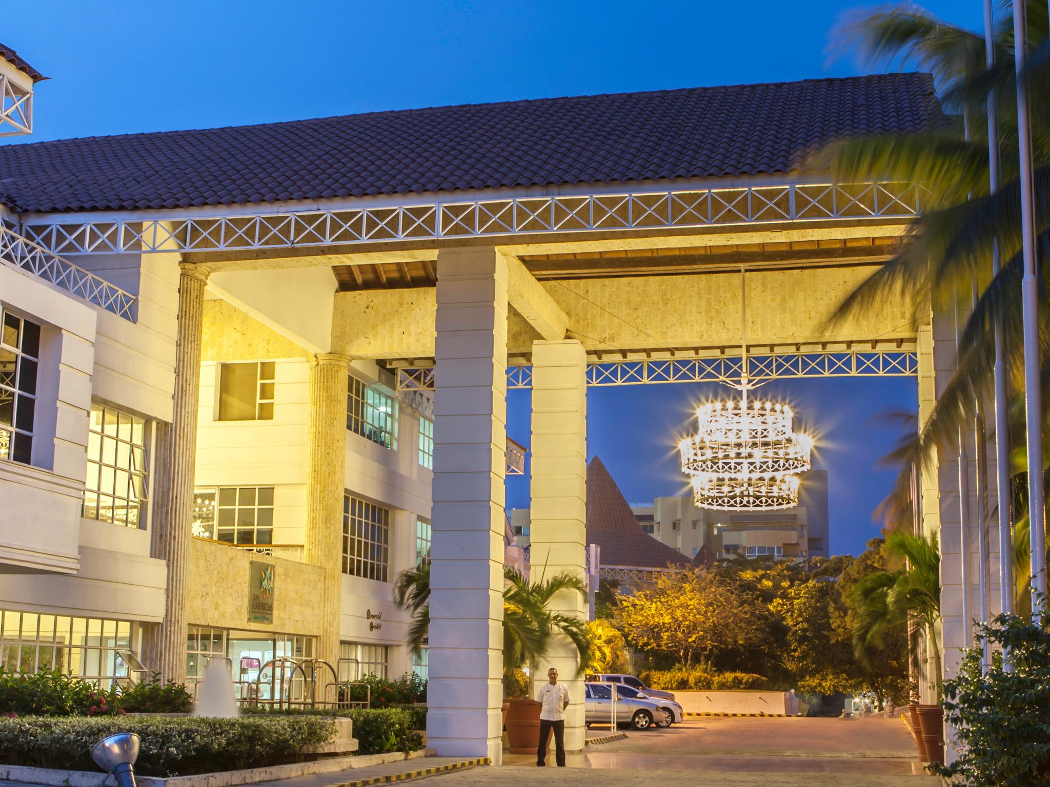 Hotel Las Americas Casa De Playa Cartagena Exterior photo The University of Nottingham Malaysia Campus