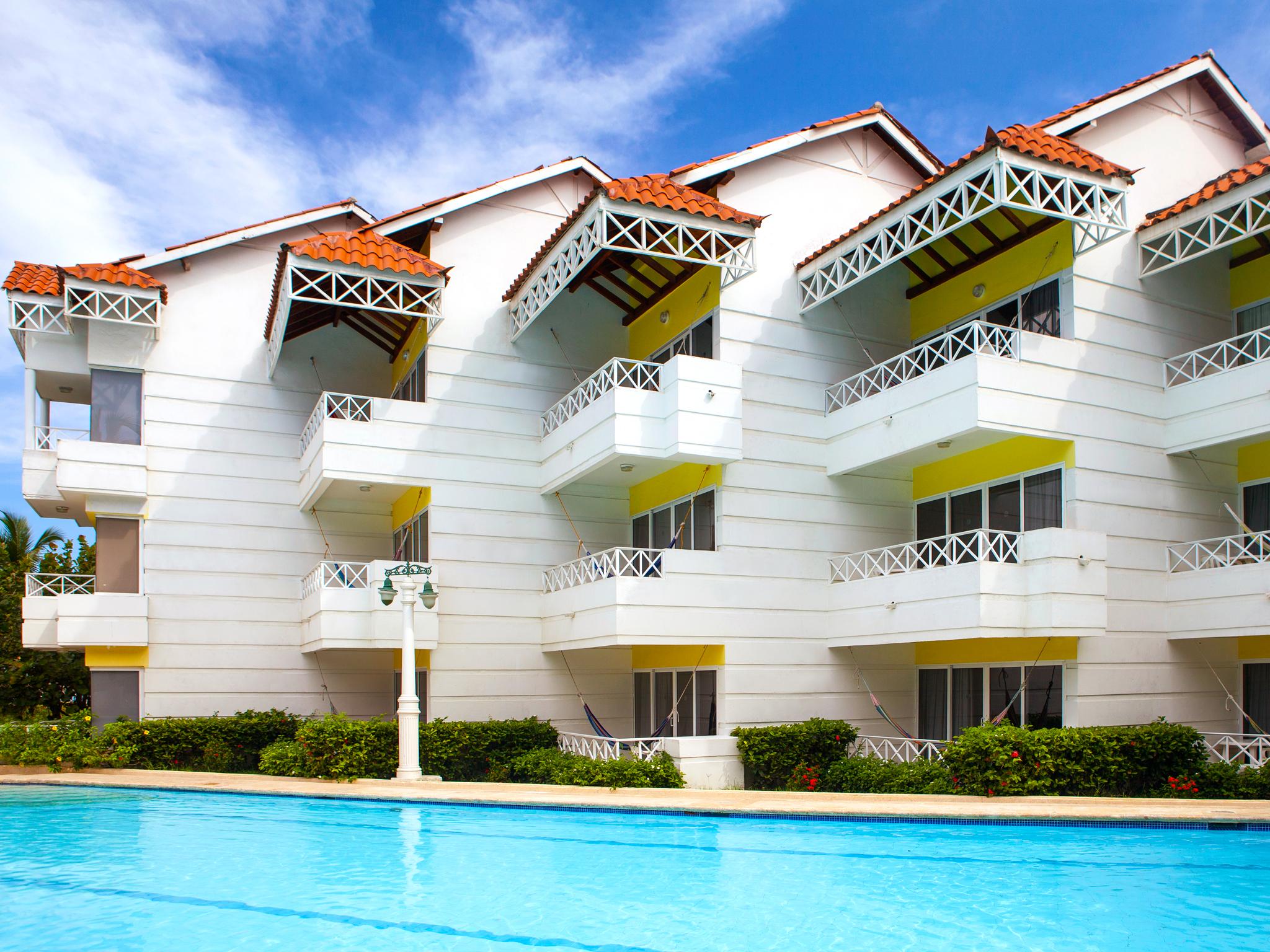 Hotel Las Americas Casa De Playa Cartagena Exterior photo Club Med Phuket