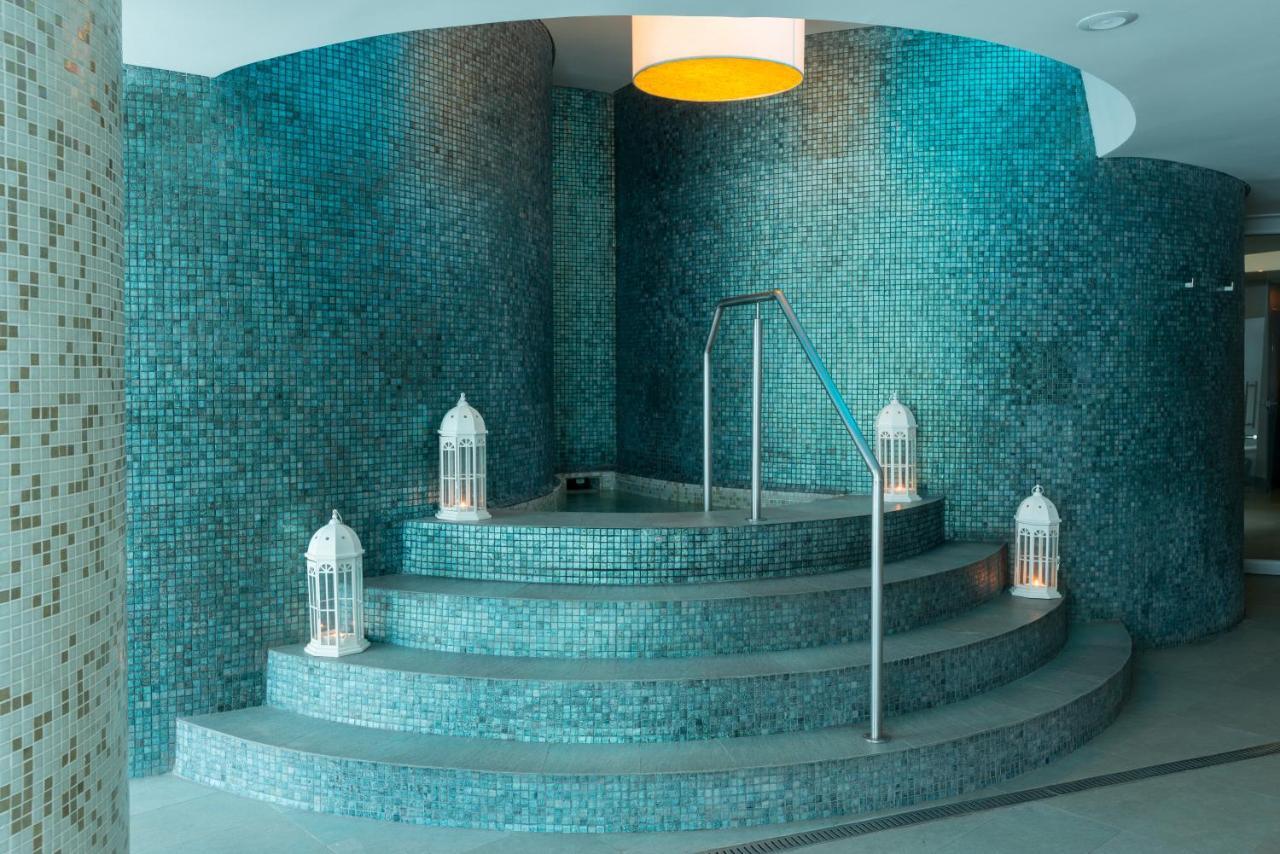 Hotel Las Americas Casa De Playa Cartagena Exterior photo The spa at the hotel