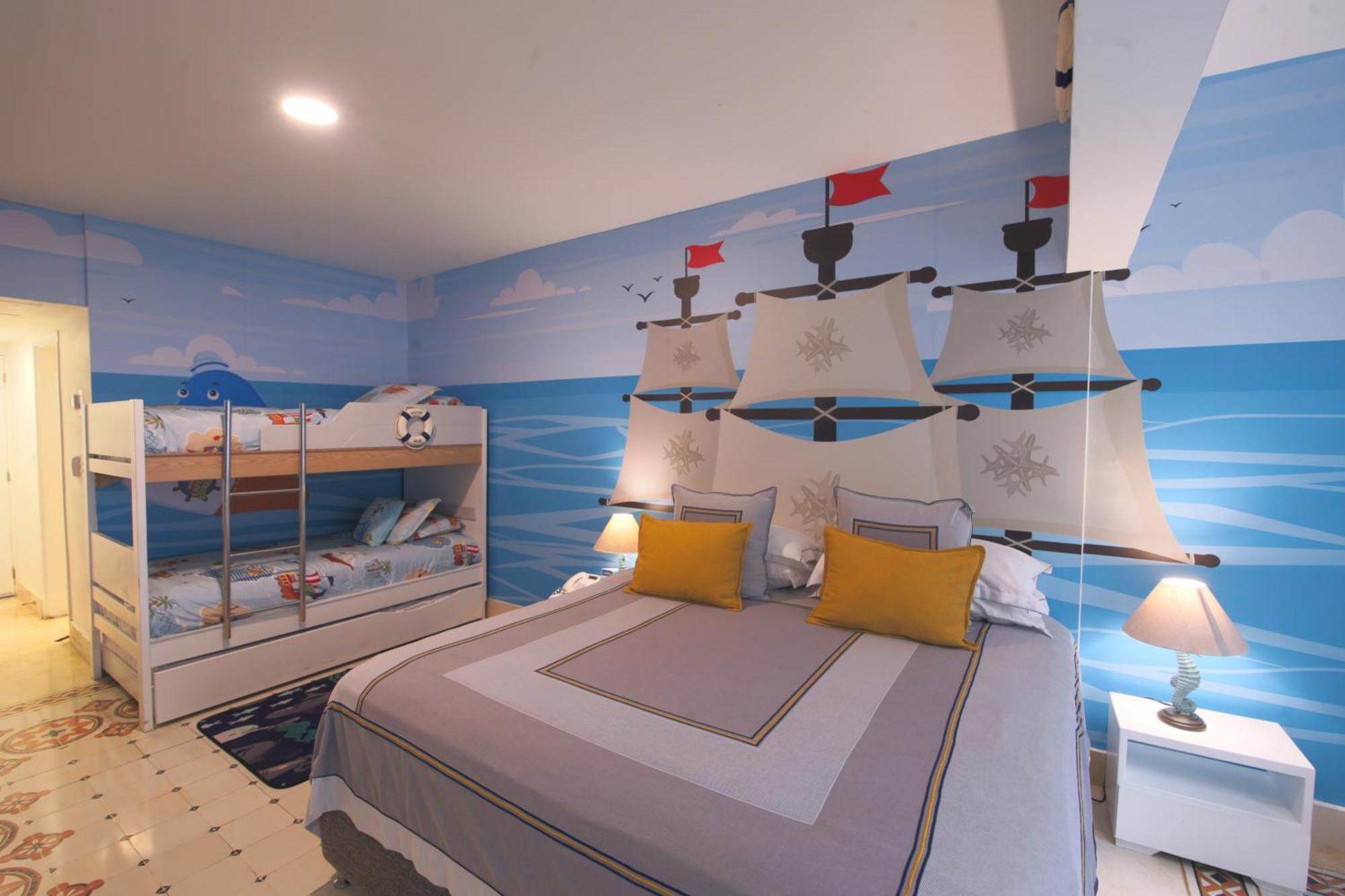 Hotel Las Americas Casa De Playa Cartagena Exterior photo A bedroom with a nautical theme