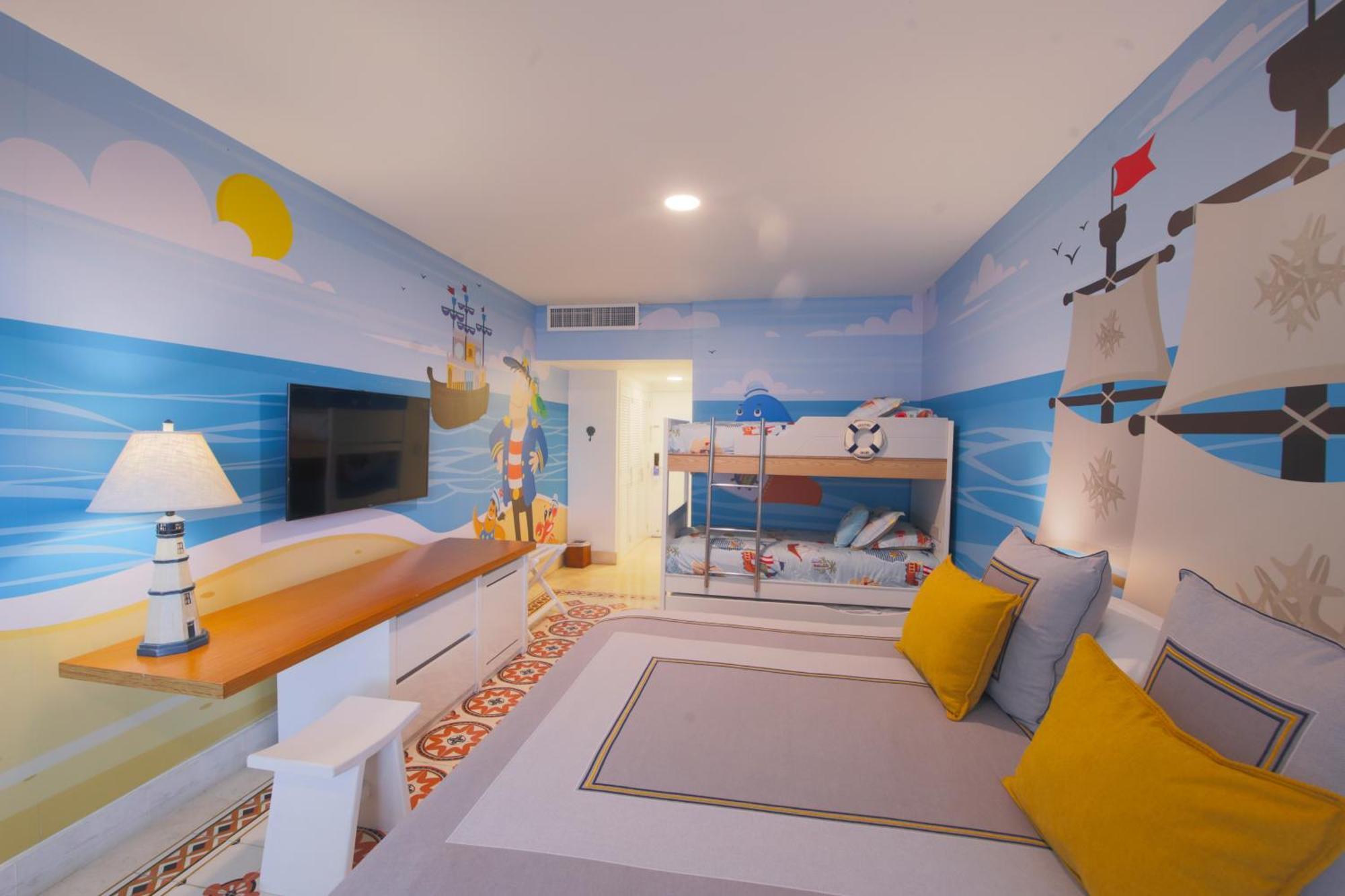 Hotel Las Americas Casa De Playa Cartagena Exterior photo A room at the Great Wolf Lodge in Concord, North Carolina
